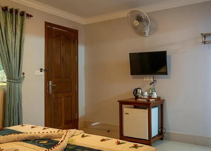 Carmel Boutique Hotel Hotel