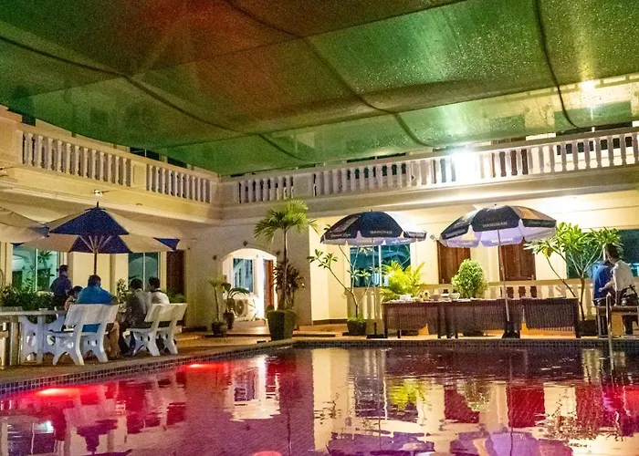 Carmel Boutique Hotel